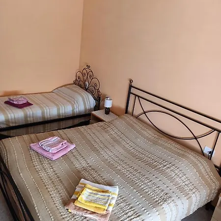 Casa Arcobaleno Pensión 2*